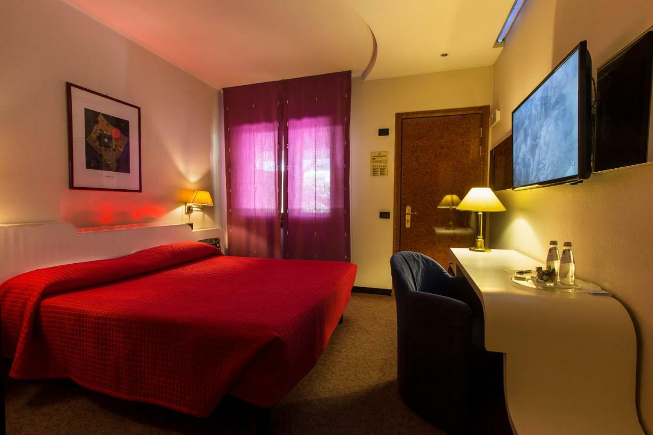 Hotel Motel K Casei Gerola Eksteriør billede